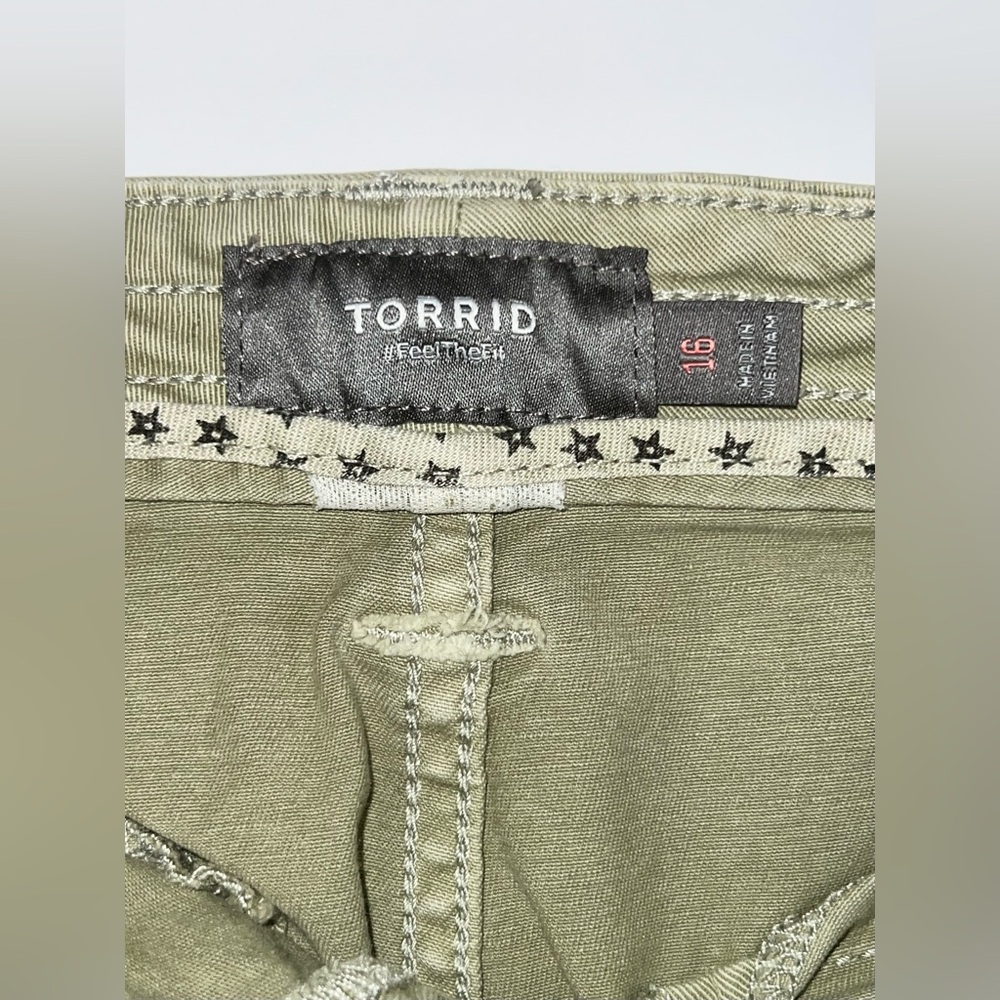 Torrid Olive Green Women's Shorts - Picture 3 of 4